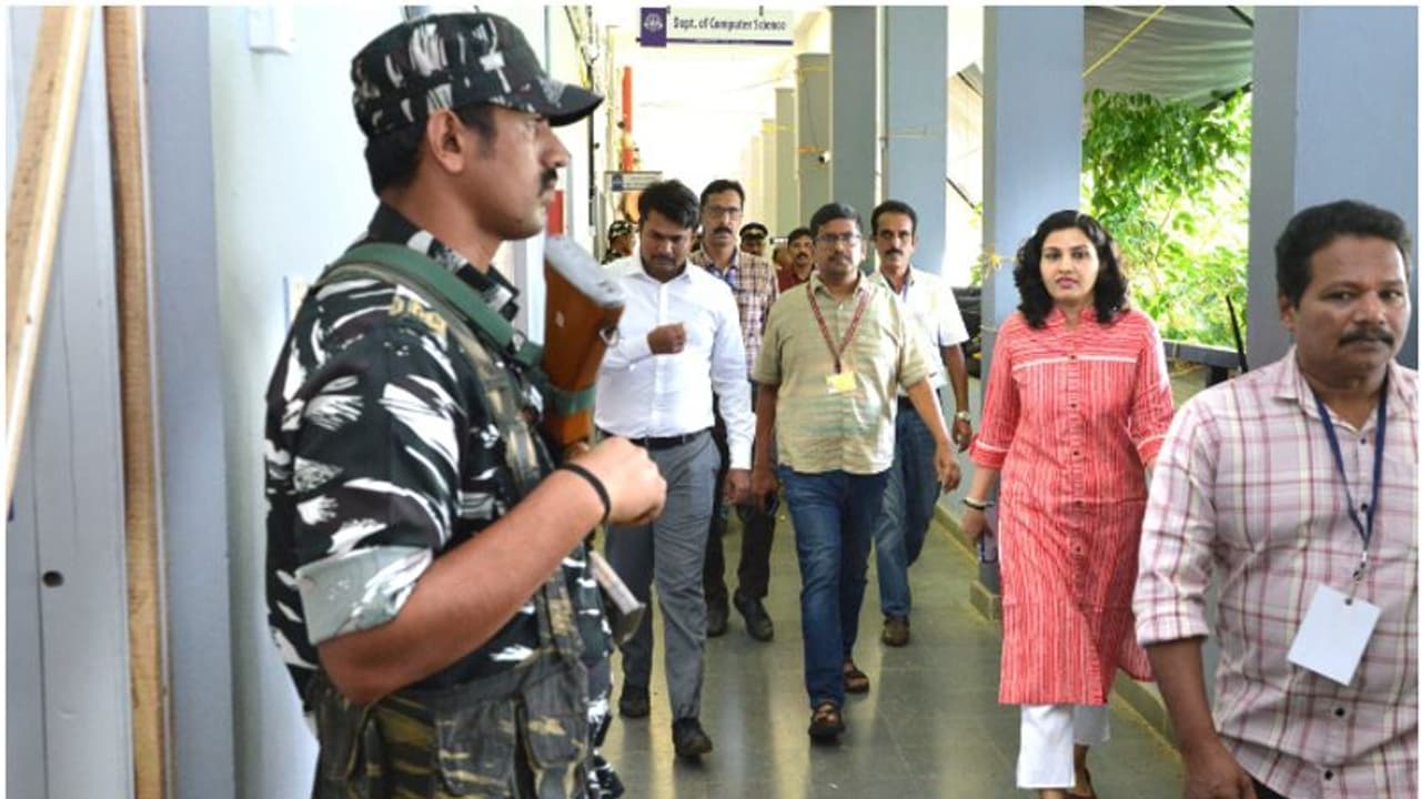 വോട്ടെണ്ണല്: മൂന്ന് ജില്ലകളിലെ കേന്ദ്രങ്ങളില് നിരോധനാജ്ഞ വോട്ടെണ്ണല്: മൂന്ന് ജില്ലകളിലെ കേന്ദ്രങ്ങളില് നിരോധനാജ്ഞ