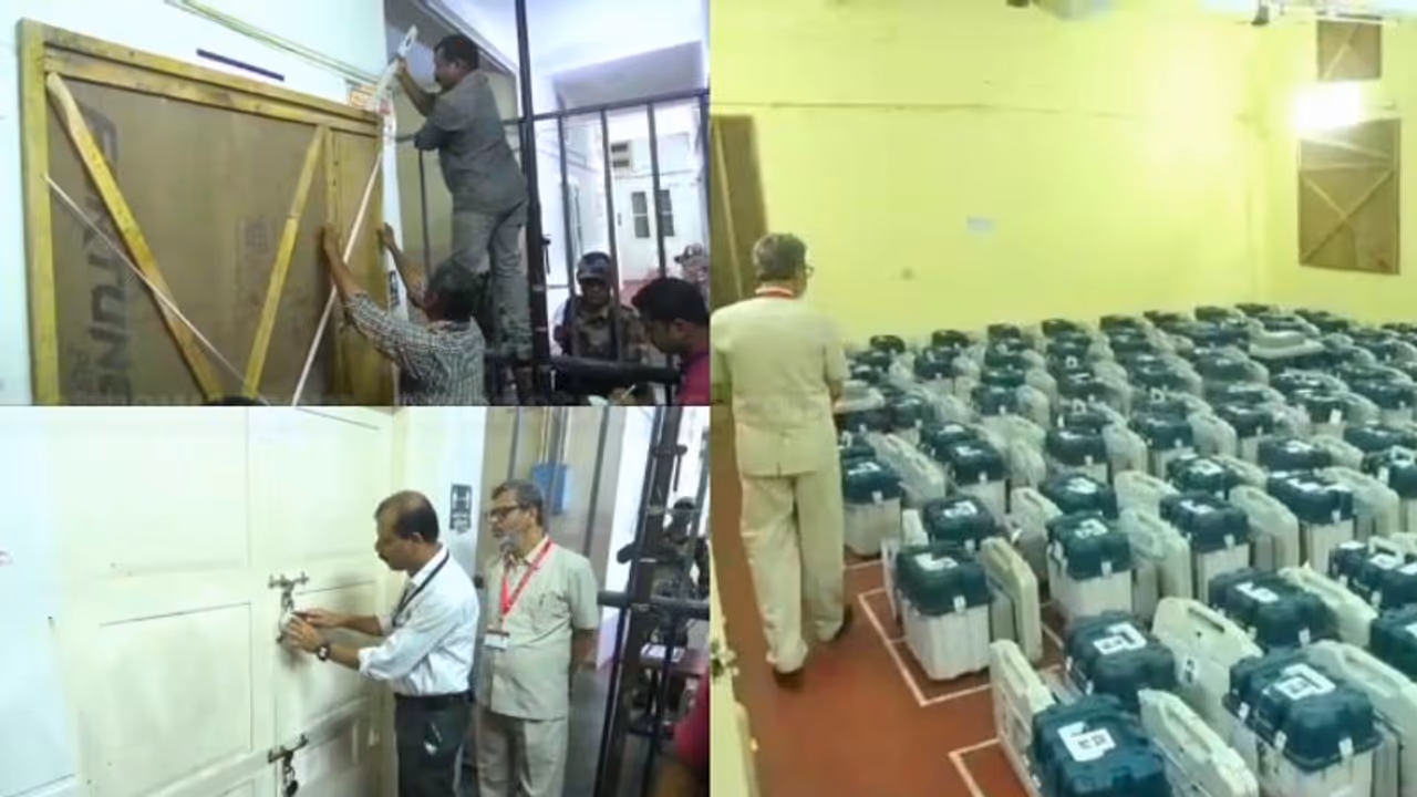 വോട്ടെണ്ണൽ നടപടികൾ തുടങ്ങി: സ്ട്രോങ് റൂമുകൾ തുറന്നു തുടങ്ങി; 8 മണിയോടെ വോട്ടെണ്ണൽ കേന്ദ്രത്തിലേക്ക് മാറ്റും വോട്ടെണ്ണൽ നടപടികൾ തുടങ്ങി: സ്ട്രോങ് റൂമുകൾ തുറന്നു തുടങ്ങി; 8 മണിയോടെ വോട്ടെണ്ണൽ കേന്ദ്രത്തിലേക്ക് മാറ്റും