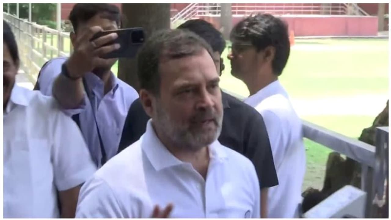 വയനാട്ടിൽ രാഹുല്‍ ഗാന്ധി മുന്നില്‍​: ലീഡ് ഒരു ലക്ഷം കടന്നു; റായ്ബറേലിയിലും മുന്നിൽ