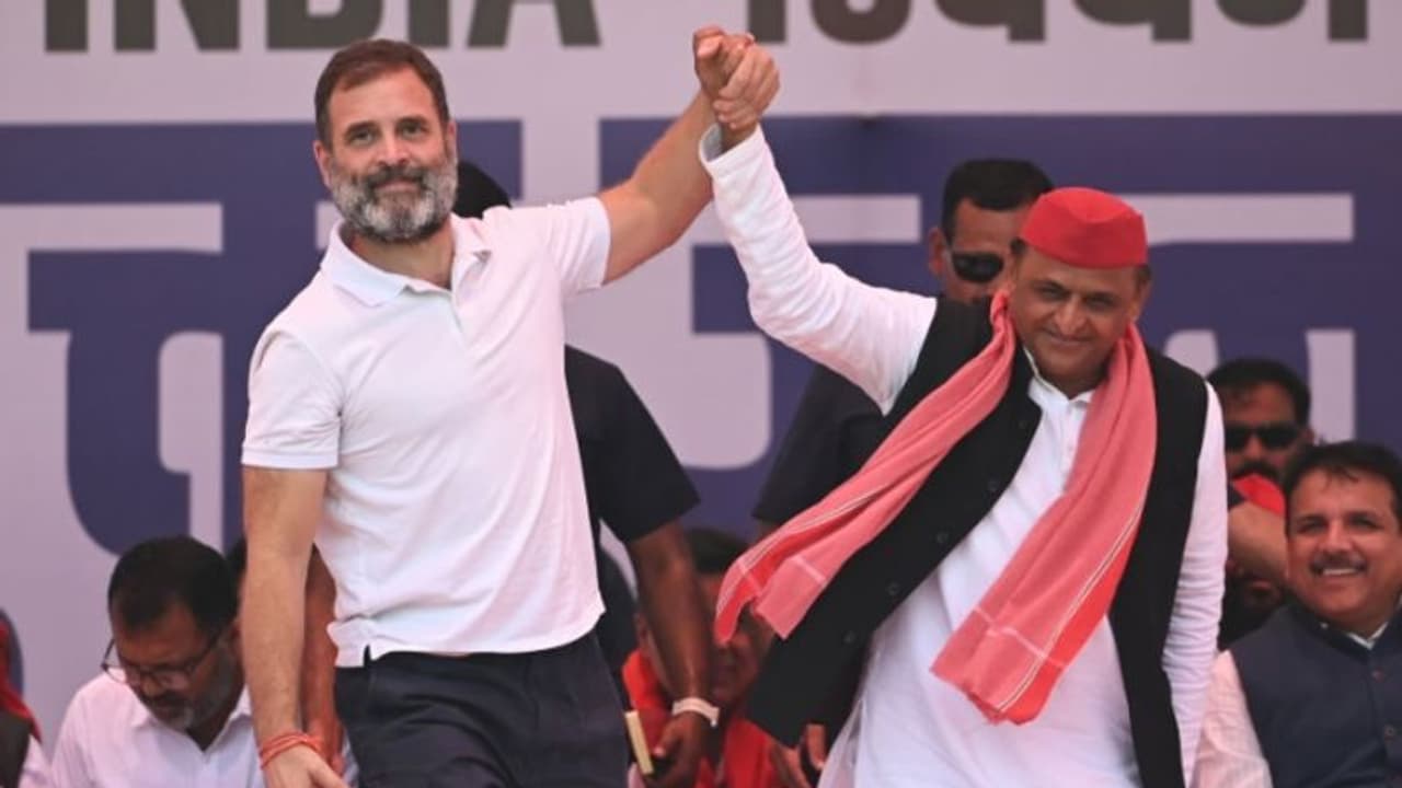 UP: ഉത്തർപ്രദേശിൽ വൻ തിരിച്ചുവരവുമായി എസ്പി കോൺഗ്രസ് സഖ്യം, അയോധ്യ ഉള്പ്പെടുന്ന ഫൈസാബാദില് ബിജെപി പിന്നിൽ UP: ഉത്തർപ്രദേശിൽ വൻ തിരിച്ചുവരവുമായി എസ്പി കോൺഗ്രസ് സഖ്യം, അയോധ്യ ഉള്പ്പെടുന്ന ഫൈസാബാദില് ബിജെപി പിന്നിൽ