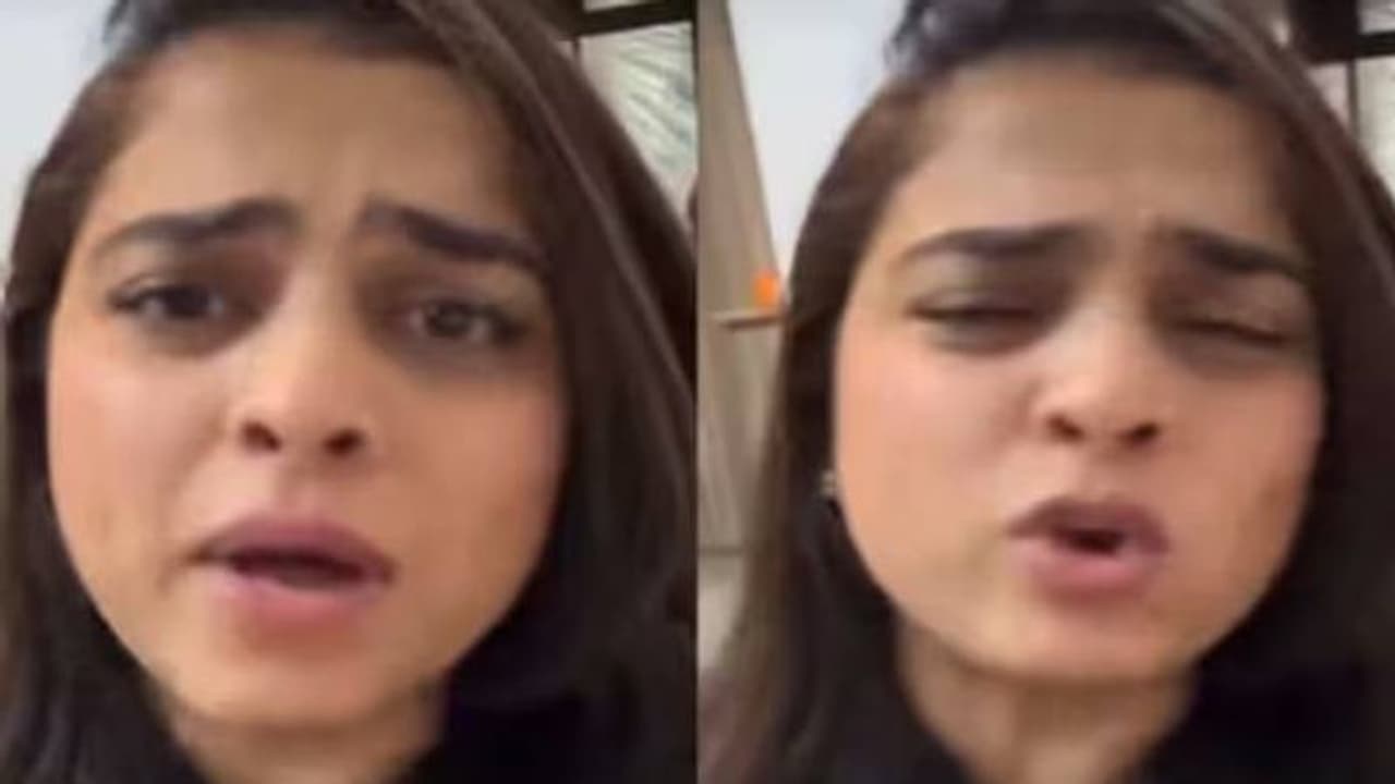 'ആൺകുട്ടിയെ കുറിച്ച് പറഞ്ഞതിന് അന്ന് പൂട്ടിയിട്ടു, ഇപ്പോൾ പറയുന്നു പ്രേമിക്കാൻ'; വൈറലായി കൊമേഡിയന്റെ വീഡിയോ 'ആൺകുട്ടിയെ കുറിച്ച് പറഞ്ഞതിന് അന്ന് പൂട്ടിയിട്ടു, ഇപ്പോൾ പറയുന്നു പ്രേമിക്കാൻ'; വൈറലായി കൊമേഡിയന്റെ വീഡിയോ