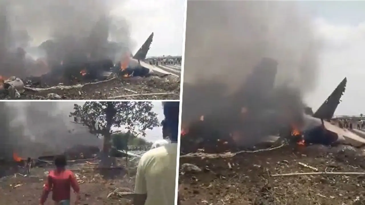IAF’s Sukhoi fighter crashes in Maharashtra's Nashik, pilot and co pilot eject safely; WATCH dramatic videos IAF’s Sukhoi fighter crashes in Maharashtra's Nashik, pilot and co pilot eject safely; WATCH dramatic videos