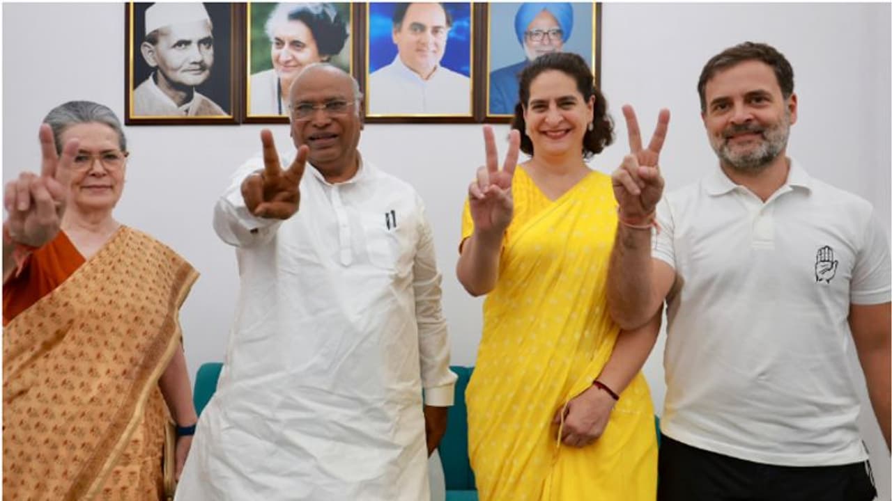 ഭരണഘടനയെ സംരക്ഷിക്കാനുള്ള പോരാട്ടത്തിൽ കൂടെ നിന്നവർക്ക് നന്ദി, തുടർ നീക്കങ്ങള് നാളെ തീരുമാനിക്കും; രാഹുൽ ഭരണഘടനയെ സംരക്ഷിക്കാനുള്ള പോരാട്ടത്തിൽ കൂടെ നിന്നവർക്ക് നന്ദി, തുടർ നീക്കങ്ങള് നാളെ തീരുമാനിക്കും; രാഹുൽ