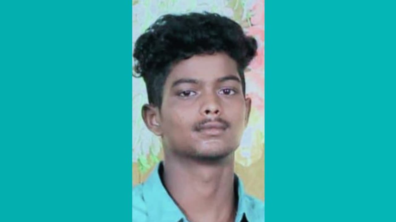 കൂട്ടുകാർക്കൊപ്പം കുളത്തിൽ കുളിക്കാനിറങ്ങിയ 20കാരൻ മുങ്ങിമരിച്ചു കൂട്ടുകാർക്കൊപ്പം കുളത്തിൽ കുളിക്കാനിറങ്ങിയ 20കാരൻ മുങ്ങിമരിച്ചു