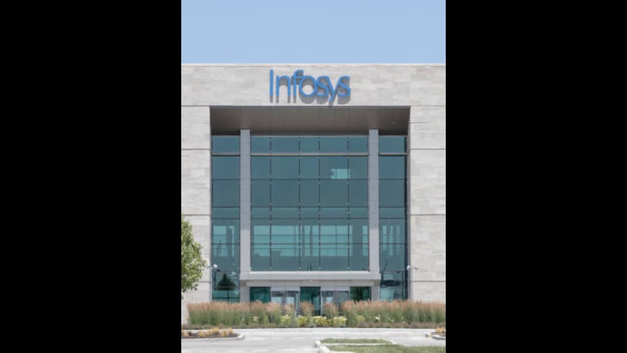 ఫ్రెషర్స్కి గుడ్ న్యూస్.. ఇన్ఫోసిస్లో 20 వేల ఉద్యోగాలు ఫ్రెషర్స్కి గుడ్ న్యూస్.. ఇన్ఫోసిస్లో 20 వేల ఉద్యోగాలు