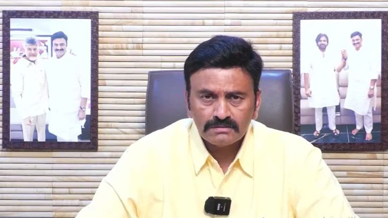 స్పీకర్ సీట్లో రఘురామ... జగన్ అసెంబ్లీకి వెళ్తే ఎలా ఉంటుంది? స్పీకర్ సీట్లో రఘురామ... జగన్ అసెంబ్లీకి వెళ్తే ఎలా ఉంటుంది?