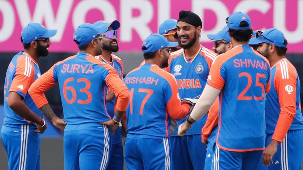 టీ20 ప్రపంచ కప్ 2024లో భారత స్టార్ పేసర్ చెత్త రికార్డు.. టీ20 ప్రపంచ కప్ 2024లో భారత స్టార్ పేసర్ చెత్త రికార్డు..