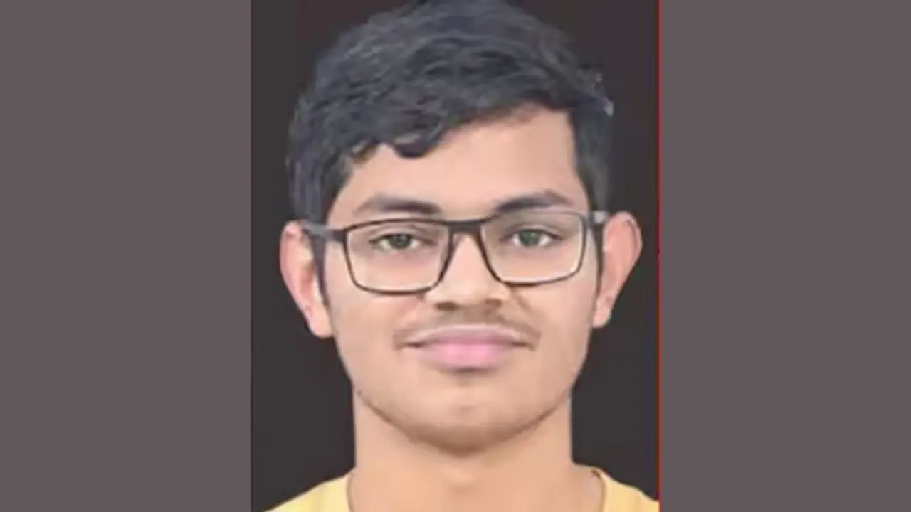 NEET UG Success: How Maharashtra’s Ved Sushilkumar Shende became a topper with 6 hour study routine