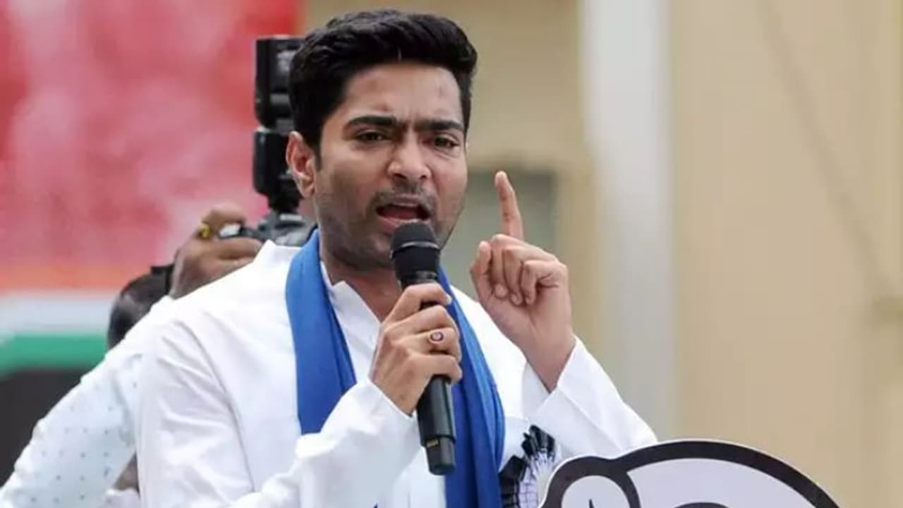 ബിജെപി എംപിമാർ സമീപിച്ചു, ഇന്ത്യ സഖ്യത്തെ പിന്തുണക്കാൻ തയ്യാറാണെന്ന് അറിയിച്ചു; വെളിപ്പെടുത്തി അഭിഷേക് ബാനർജി ബിജെപി എംപിമാർ സമീപിച്ചു, ഇന്ത്യ സഖ്യത്തെ പിന്തുണക്കാൻ തയ്യാറാണെന്ന് അറിയിച്ചു; വെളിപ്പെടുത്തി അഭിഷേക് ബാനർജി