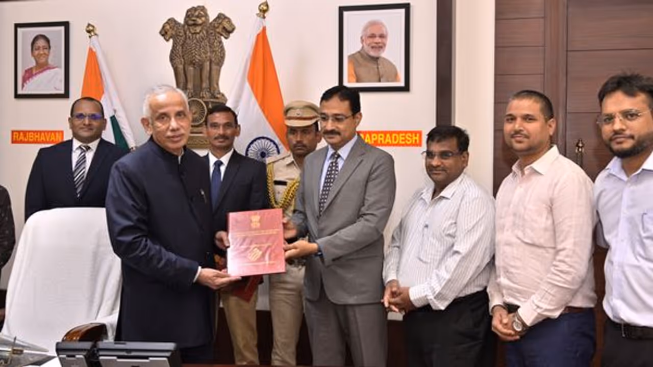 కోడ్‌ ఎత్తివేత... ఇక సంబరాలే సంబరాలు