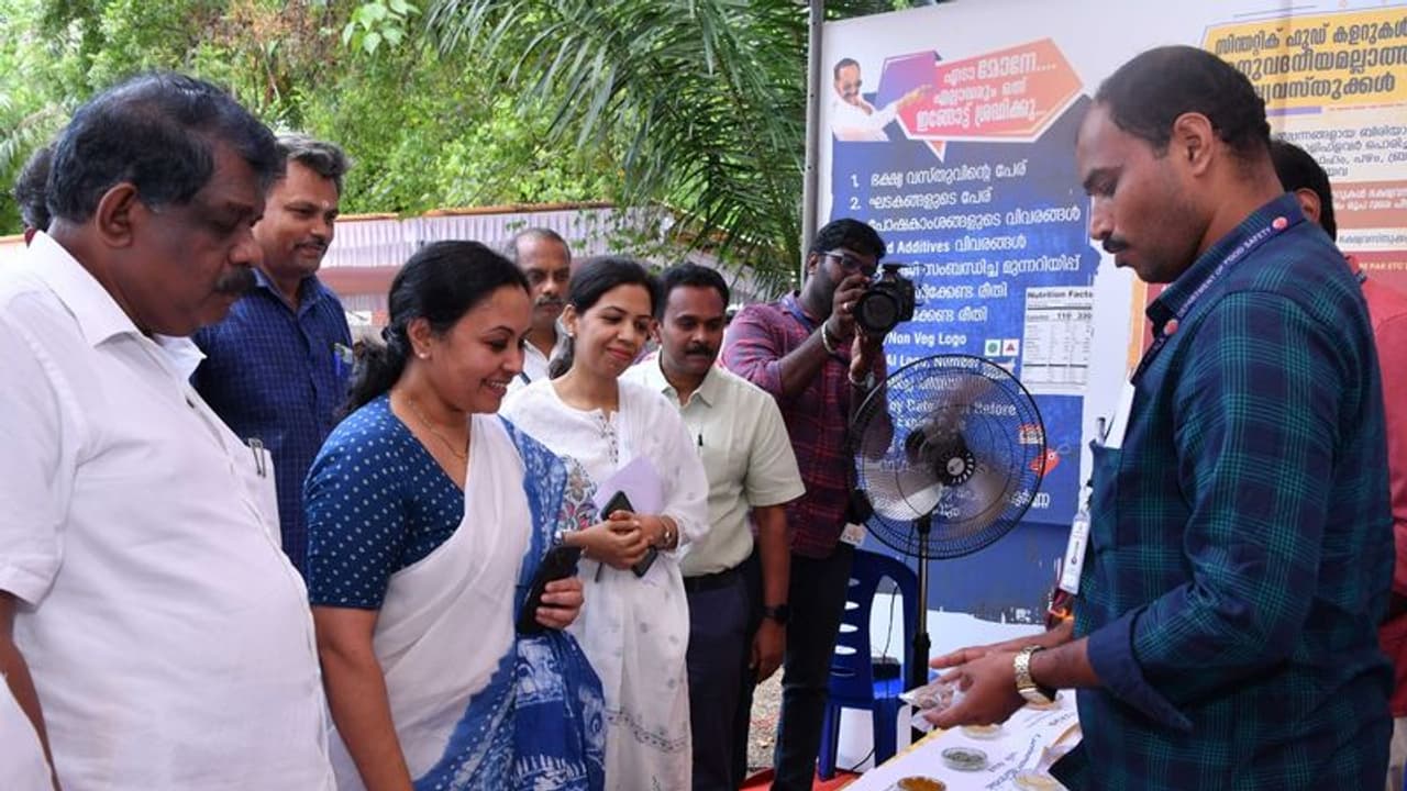 ഓപ്പറേഷൻ ഷവർമയും മത്സ്യയും ഹോളിഡേയും ഇനി ഓപ്പറേഷൻ ലൈഫ്; നല്ല ഭക്ഷണം നാടിന്റെ അവകാശം, അതുറപ്പാക്കും: മന്ത്രി ഓപ്പറേഷൻ ഷവർമയും മത്സ്യയും ഹോളിഡേയും ഇനി ഓപ്പറേഷൻ ലൈഫ്; നല്ല ഭക്ഷണം നാടിന്റെ അവകാശം, അതുറപ്പാക്കും: മന്ത്രി