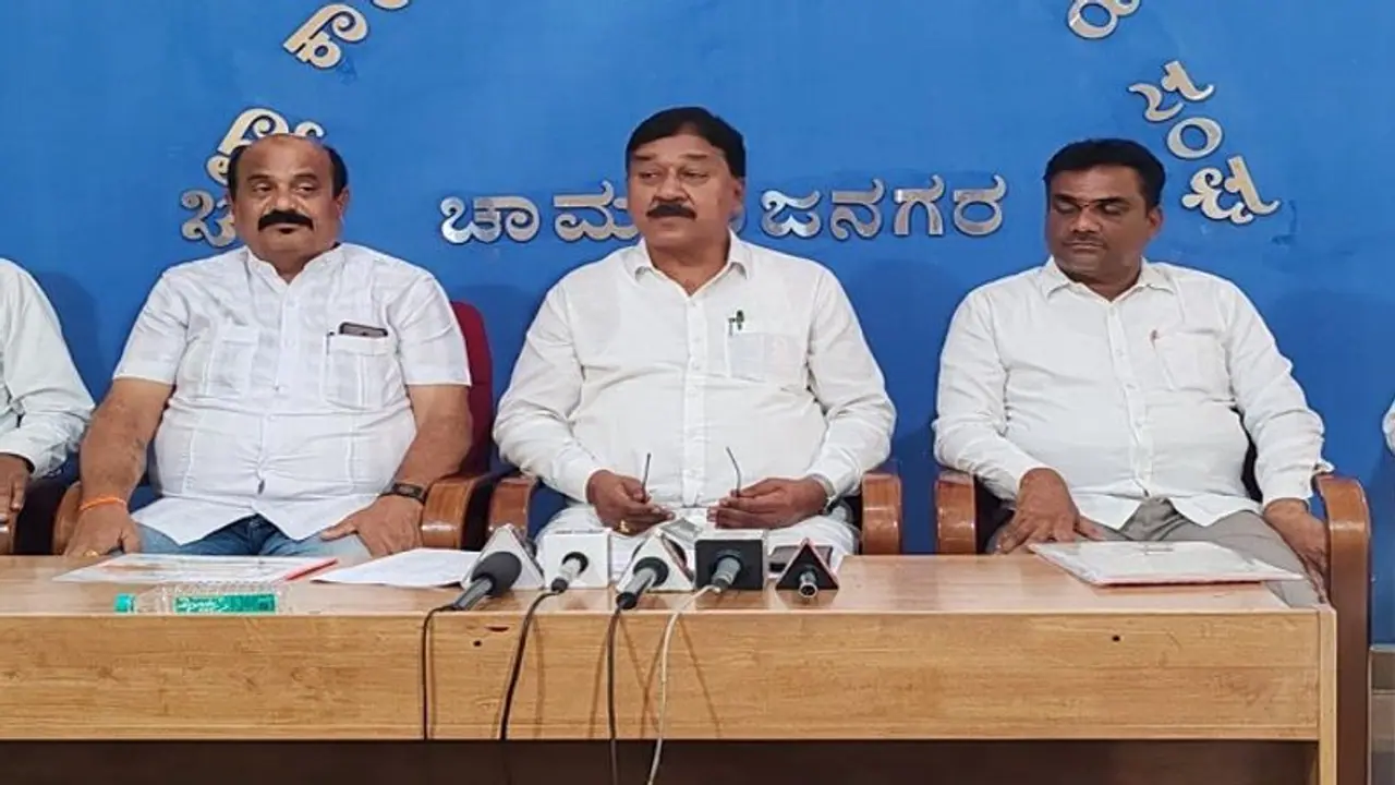 ಗ್ಯಾರಂಟಿ ಯೋಜನೆ ಲೋಕಸಭಾ ಚುನಾವಣೆಯಲ್ಲಿ ವರ್ಕ್ ಆಗಿದ್ಯಾ?: ಕಾಂಗ್ರೆಸ್ ಶಾಸಕ ಕೃಷ್ಣಮೂರ್ತಿ ಪ್ರತಿಕ್ರಿಯೆ ಗ್ಯಾರಂಟಿ ಯೋಜನೆ ಲೋಕಸಭಾ ಚುನಾವಣೆಯಲ್ಲಿ ವರ್ಕ್ ಆಗಿದ್ಯಾ?: ಕಾಂಗ್ರೆಸ್ ಶಾಸಕ ಕೃಷ್ಣಮೂರ್ತಿ ಪ್ರತಿಕ್ರಿಯೆ