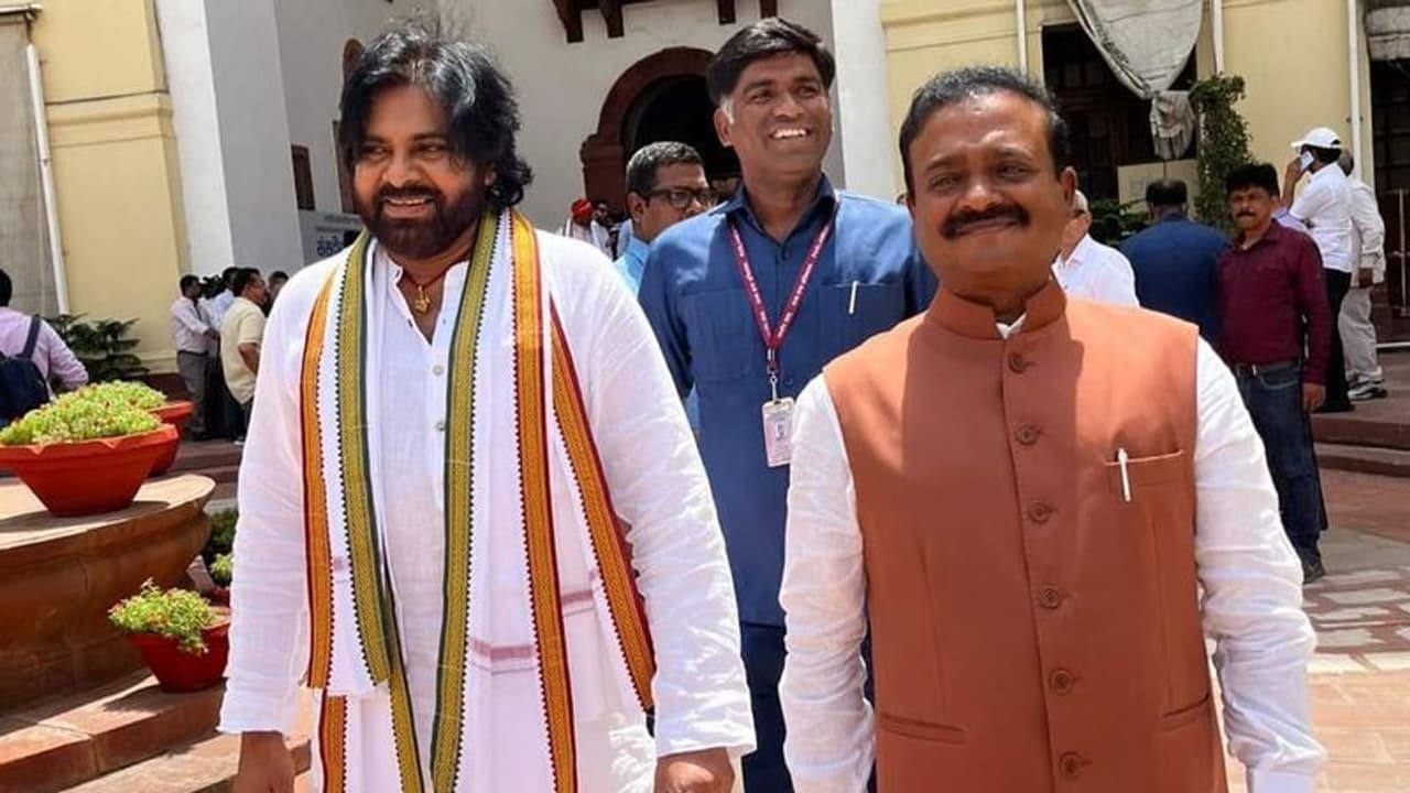 ఆంధ్రప్రదేశ్ అభివృద్ధే కూటమి లక్ష్యం.. ఎన్డీయే సమావేశంలో మచిలీపట్నం ఎంపీ బాలశౌరి ఆంధ్రప్రదేశ్ అభివృద్ధే కూటమి లక్ష్యం.. ఎన్డీయే సమావేశంలో మచిలీపట్నం ఎంపీ బాలశౌరి