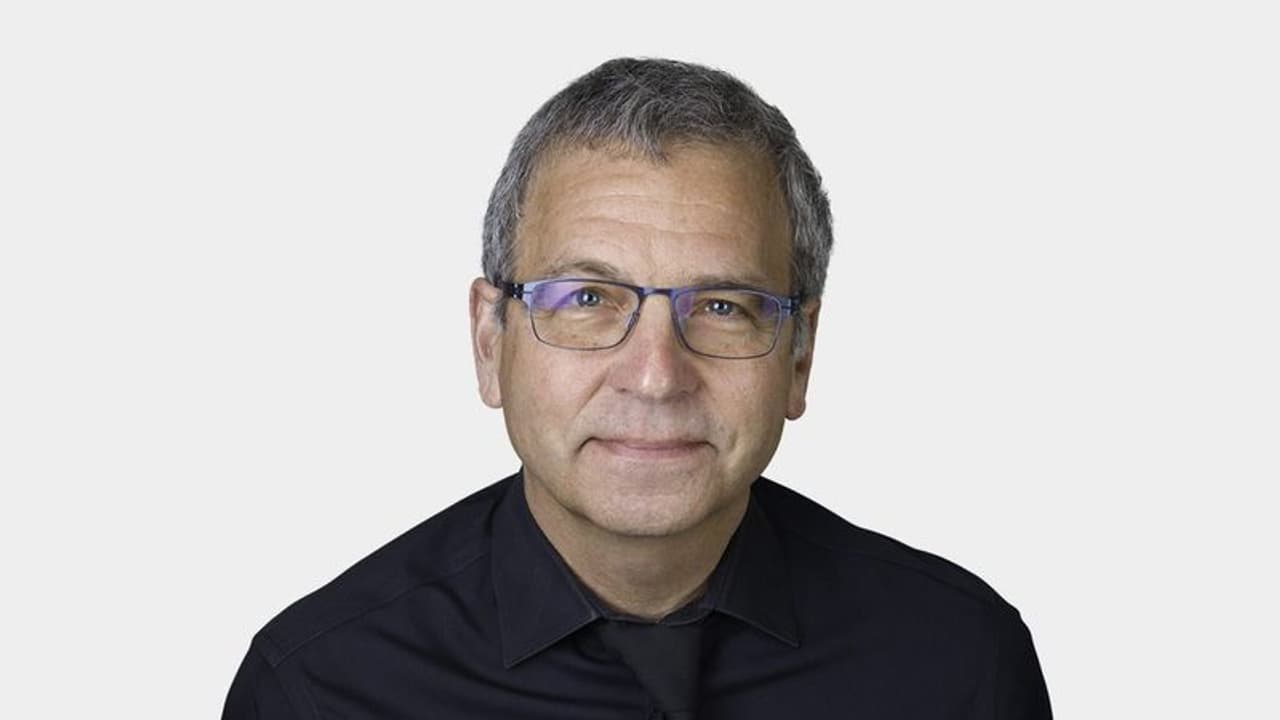 110 லிட்டர் ரத்த தானம் செய்து 693 பேரின் உயிரைக் காப்பாற்றிய இவர் யாரு தெரியுமா?