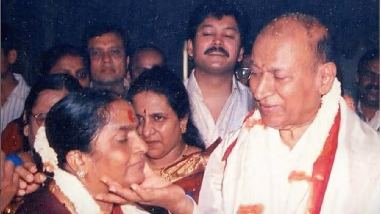 ಡಾ ರಾಜ್‌ಕುಮಾರ್ ಜತೆ ಮೊದಲ ಜಗಳದಲ್ಲಿ ಪಾರ್ವತಮ್ಮ ಯಾಕೆ ಹಸಿಮೆಣಸಿನಕಾಯಿ ಹಿಂಡ್ಕೊಂಡಿದ್ರು?