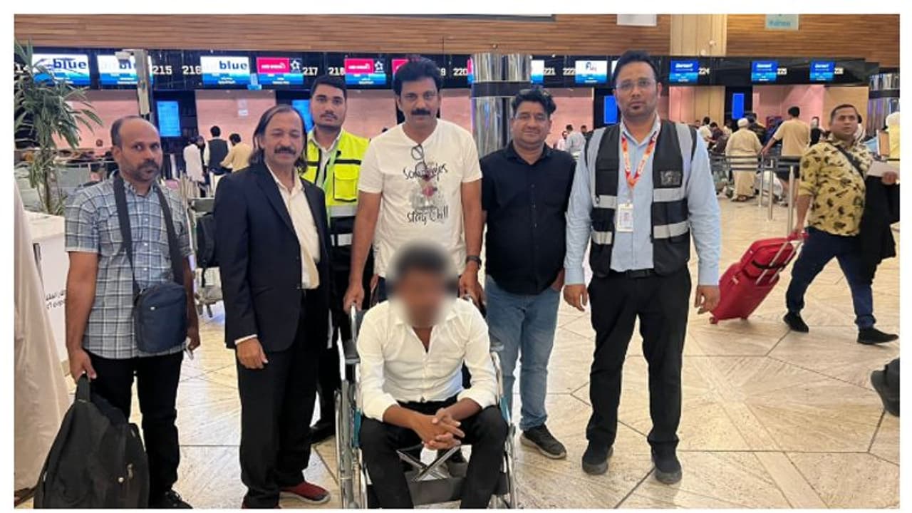 നാട്ടിലേക്കുള്ള യാത്രക്കിടയിൽ മാനസികാസ്വാസ്ഥ്യം; വിമാനത്താവളത്തിൽ കുടുങ്ങിയ യുപി സ്വദേശിക്ക് മലയാളികൾ തുണയായി നാട്ടിലേക്കുള്ള യാത്രക്കിടയിൽ മാനസികാസ്വാസ്ഥ്യം; വിമാനത്താവളത്തിൽ കുടുങ്ങിയ യുപി സ്വദേശിക്ക് മലയാളികൾ തുണയായി