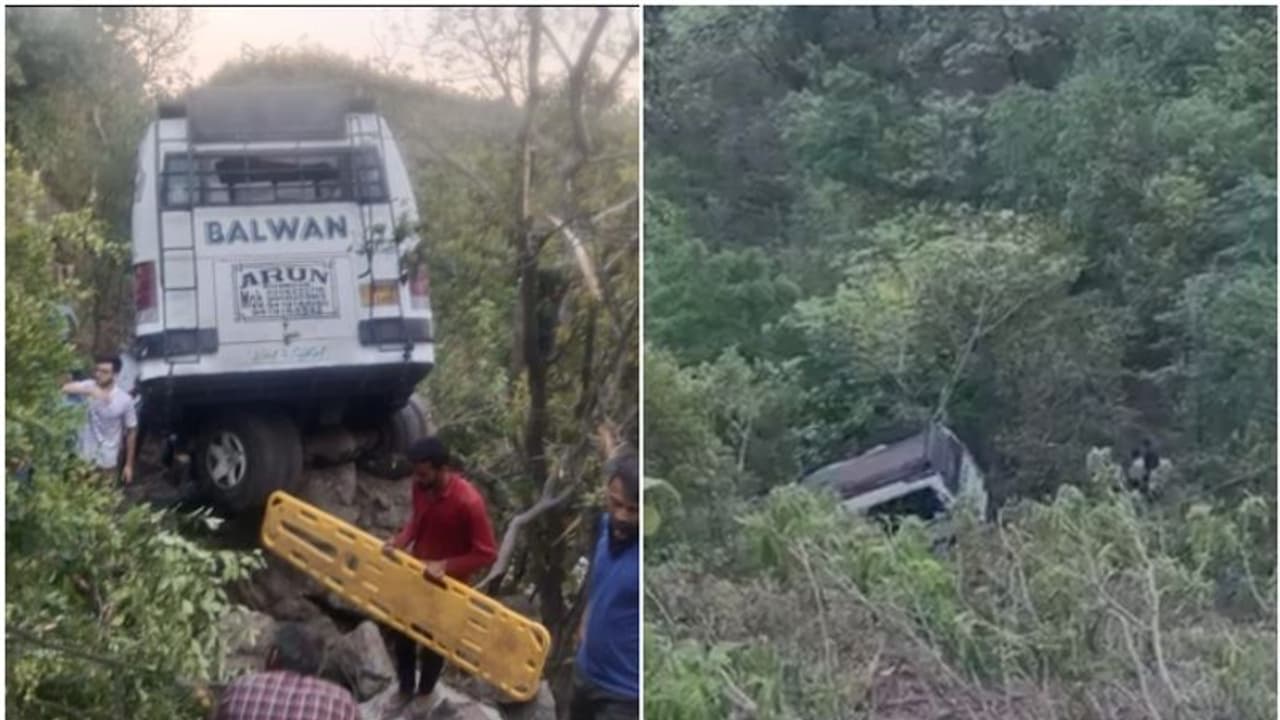 ജമ്മു കശ്മീരിൽ തീർത്ഥാടകരുടെ വാഹനത്തിനു നേരെ ഭീകരാക്രമണം; പത്തുപേർ കൊല്ലപ്പെട്ടതായി റിപ്പോർട്ട് ജമ്മു കശ്മീരിൽ തീർത്ഥാടകരുടെ വാഹനത്തിനു നേരെ ഭീകരാക്രമണം; പത്തുപേർ കൊല്ലപ്പെട്ടതായി റിപ്പോർട്ട്