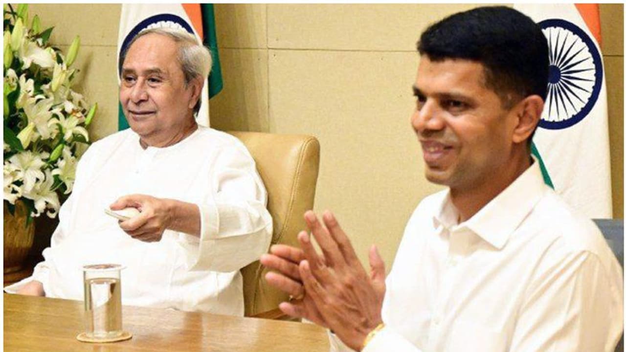 രാഷ്ട്രീയ ജീവിതത്തോട് വിടപറഞ്ഞ് നവിൻ പട്നായിക്കിന്‍റെ 'സ്വന്തം' പാണ്ഡ്യൻ,' ബിജെഡിക്കുണ്ടായ നഷ്ടത്തിൽ മാപ്പ്'