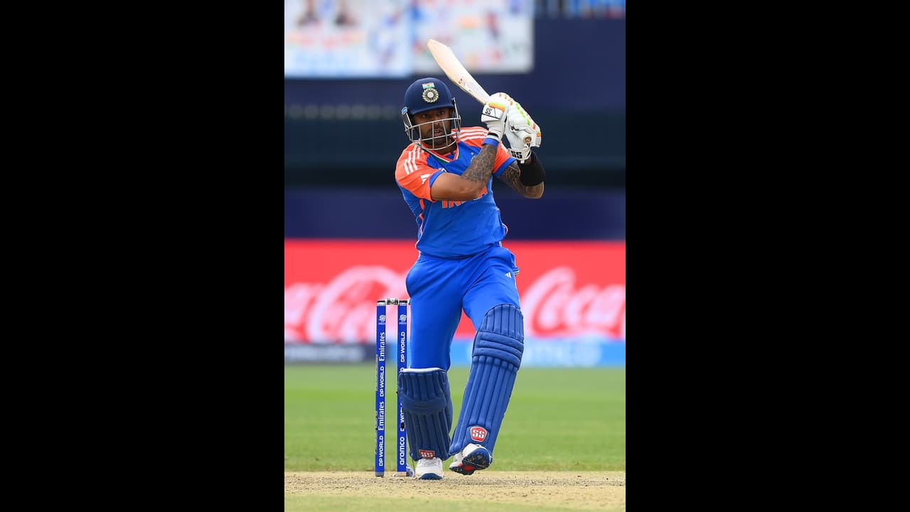 രോഹിത്തും കോലിയും നിരാശപ്പെടുത്തി! രക്ഷകനായി വീണ്ടും സൂര്യ, ഫിഫ്റ്റി; അഫ്ഗാനെതിരെ ഇന്ത്യക്ക് മികച്ച സ്കോര് രോഹിത്തും കോലിയും നിരാശപ്പെടുത്തി! രക്ഷകനായി വീണ്ടും സൂര്യ, ഫിഫ്റ്റി; അഫ്ഗാനെതിരെ ഇന്ത്യക്ക് മികച്ച സ്കോര്