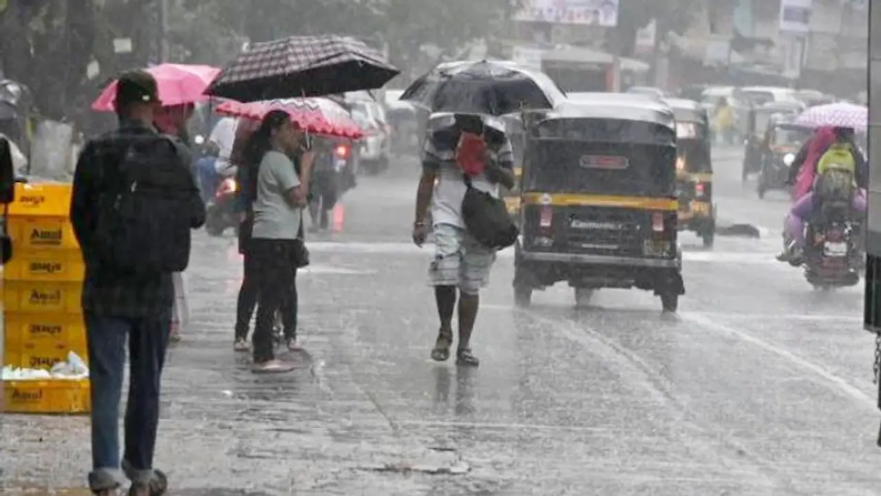 Karnataka on alert: IMD predicts heavy rainfall, thunderstorms for next 2 days