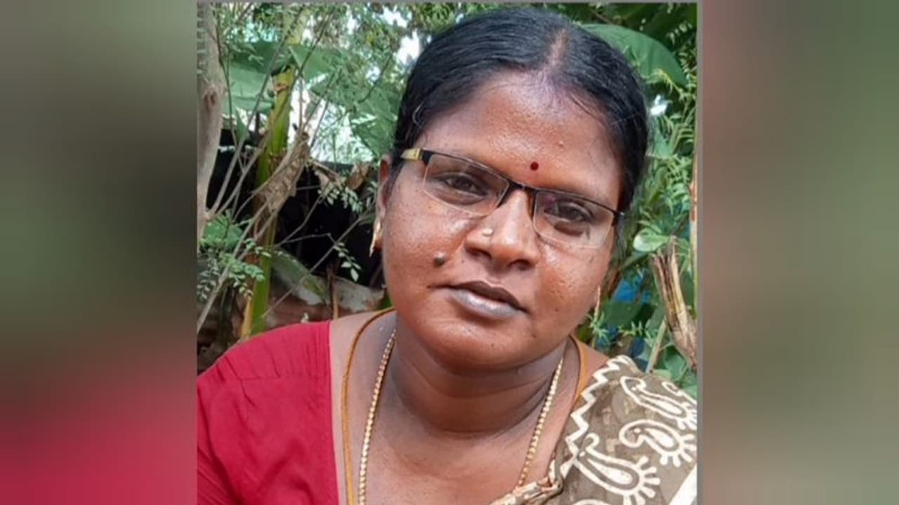 மதுபோதையில் தினமும் ரகளை செய்த கணவன்; இளம் பெண் எடுத்த விபரீத முடிவால் தாய்பாலுக்காக ஏங்கி நிற்கும் குழந்தை மதுபோதையில் தினமும் ரகளை செய்த கணவன்; இளம் பெண் எடுத்த விபரீத முடிவால் தாய்பாலுக்காக ஏங்கி நிற்கும் குழந்தை