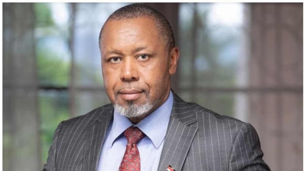 ടേക്ക് ഓഫിന് പിന്നാലെ റഡാറിൽ നിന്ന് കാണാതായി സൈനിക വിമാനം, യാത്രക്കാർ മലാവി വൈസ് പ്രസിഡന്റും ഉദ്യോഗസ്ഥരും