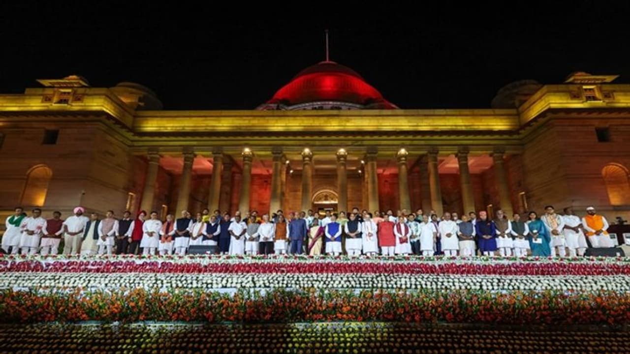 Modi 3.0 : மோடி 3.0: 18ஆவது மக்களவையின் முதல் கூட்டம் எப்போது? வெளியான தகவல்!