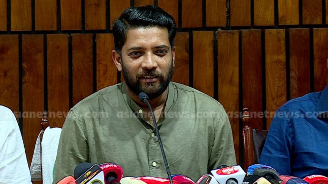 ഷാഫി പറമ്പിൽ എംഎൽഎ സ്ഥാനം രാജിവച്ചു, സ്പീക്കറുടെ ഓഫീസിൽ നേരിട്ടെത്തി രാജി സമര്‍പ്പിച്ചു