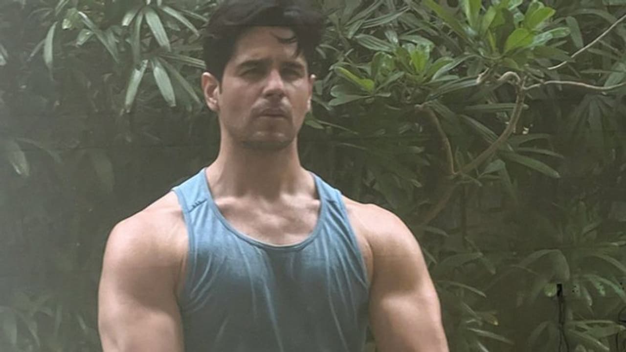 വൻ വിജയമാകാത്ത യോദ്ധ, വര്‍ക്കൗട്ട് ഫോട്ടോയുമായി സിദ്ധാര്‍ഥ് മല്‍ഹോത്ര