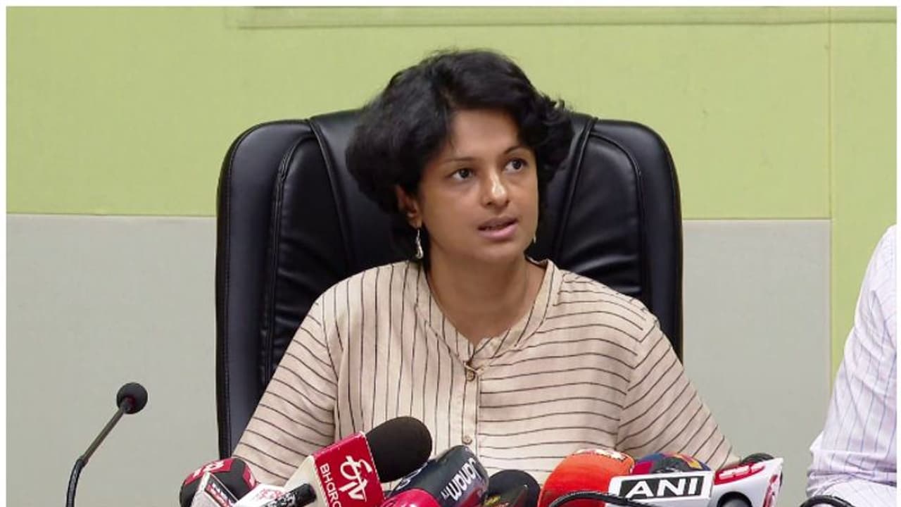 കുവൈത്ത് ദുരന്തം: 'ഔദ്യോ​ഗികമായി സ്ഥിരീകരിച്ചത് 15 മരണം, അനൗദ്യോഗിക വിവരം അനുസരിച്ച് 24'; നോർക്ക സെക്രട്ടറി