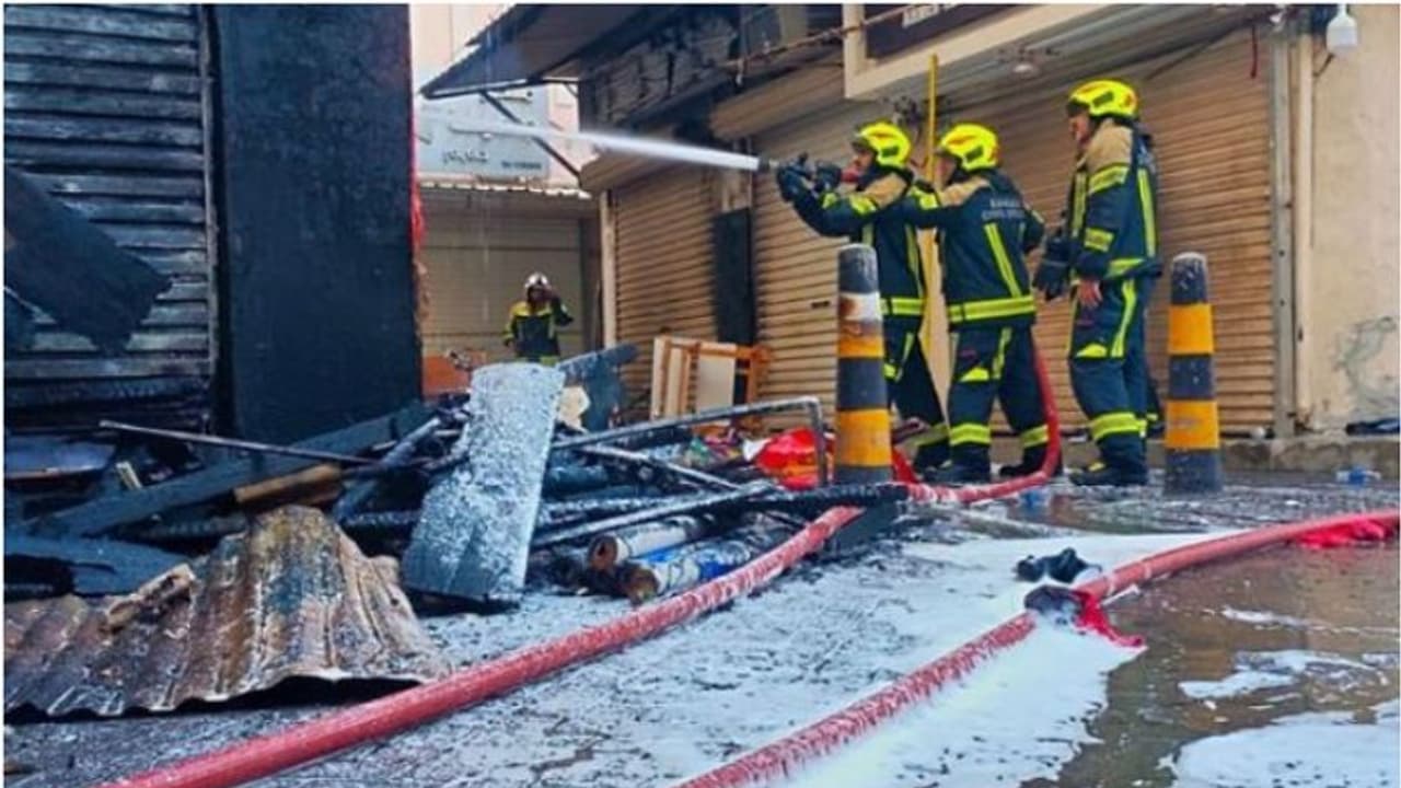 ബഹ്റൈനില് മാര്ക്കറ്റില് തീപിടിത്തം; ഒരാളുടെ മൃതദേഹം കണ്ടെത്തി ബഹ്റൈനില് മാര്ക്കറ്റില് തീപിടിത്തം; ഒരാളുടെ മൃതദേഹം കണ്ടെത്തി