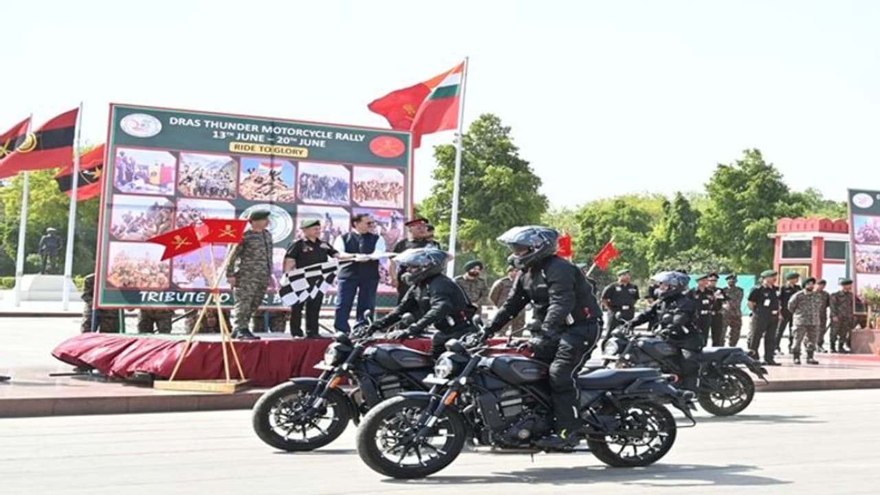 கார்கில் போர் வெற்றி 25ஆவது ஆண்டு: திராஸ் தண்டர் மோட்டார் சைக்கிள் பயணம் தொடக்கம்!