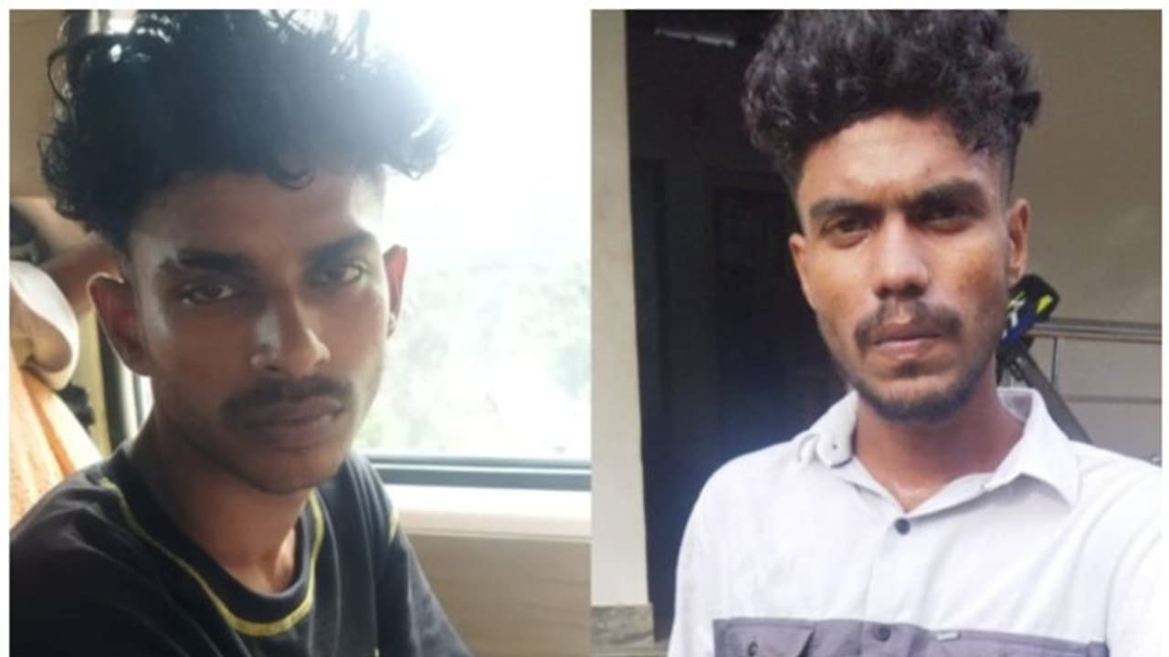 കോളേജ് ഗ്രൗണ്ട് പരിസരത്ത് കാത്തു നിൽക്കുകയായിരുന്ന രണ്ട് യുവാക്കൾ പിടിയിൽ; പരിശോധിച്ചപ്പോൾ കൈയിൽ എംഡിഎംഎ കോളേജ് ഗ്രൗണ്ട് പരിസരത്ത് കാത്തു നിൽക്കുകയായിരുന്ന രണ്ട് യുവാക്കൾ പിടിയിൽ; പരിശോധിച്ചപ്പോൾ കൈയിൽ എംഡിഎംഎ