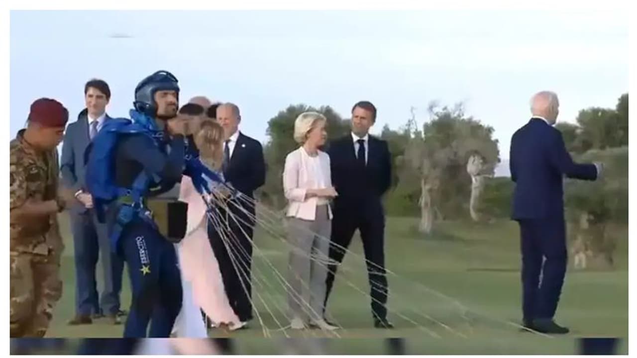 ജി7 ഉച്ചകോടിക്കിടെ അബദ്ധം പിണഞ്ഞ് ജോ ബൈഡൻ, കൈപിടിച്ച് മെലോനി വീഡിയോ ജി7 ഉച്ചകോടിക്കിടെ അബദ്ധം പിണഞ്ഞ് ജോ ബൈഡൻ, കൈപിടിച്ച് മെലോനി വീഡിയോ