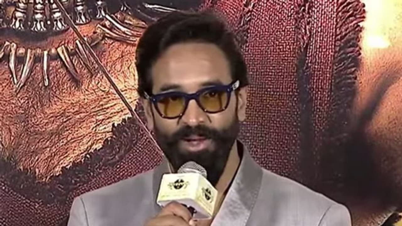 సోషల్‌ మీడియా, యూట్యూబర్స్ కి మంచు విష్ణు వార్నింగ్‌.. 48 గంటల్లో ఆ పనిచేయకపోతే బ్యాన్‌ చేస్తామంటూ హెచ్చరిక..