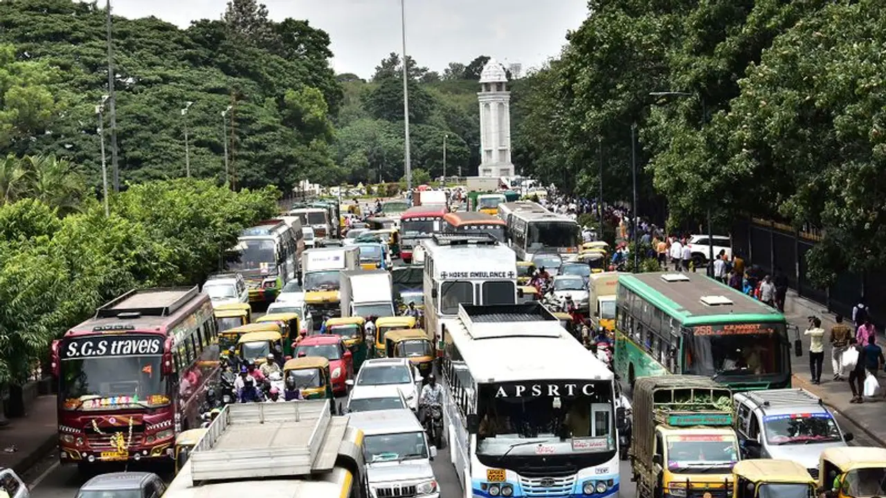 Pune traffic diversions in place for President Murmu's visit to Symbiosis University today Pune traffic diversions in place for President Murmu's visit to Symbiosis University today