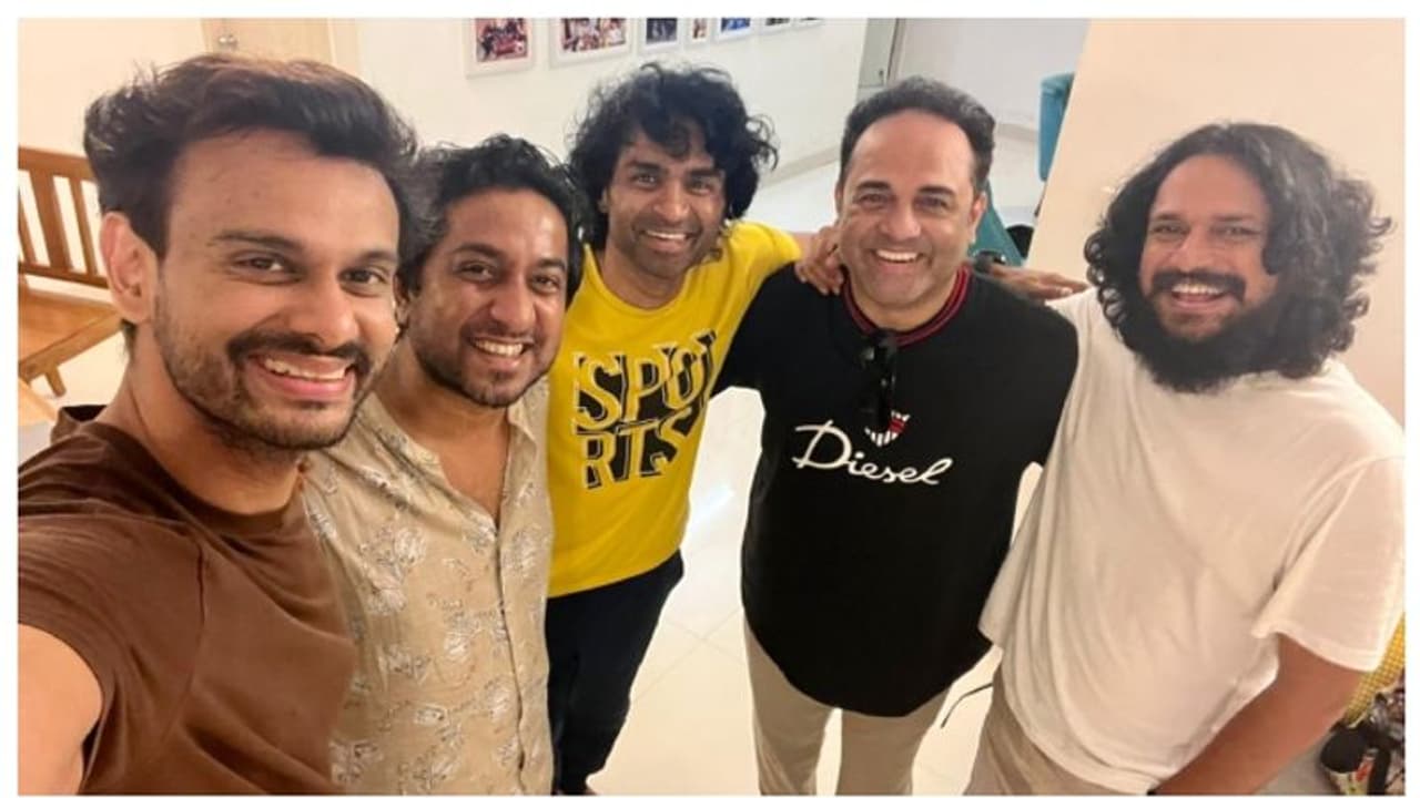 വിനീത് ശ്രീനിവാസന്റെ പുതിയ ചിത്രം: നിര്മ്മാണം മെറിലാൻഡ് സിനിമാസ്, ഹിറ്റ് ടീം വീണ്ടും ഒന്നിക്കുന്നു വിനീത് ശ്രീനിവാസന്റെ പുതിയ ചിത്രം: നിര്മ്മാണം മെറിലാൻഡ് സിനിമാസ്, ഹിറ്റ് ടീം വീണ്ടും ഒന്നിക്കുന്നു