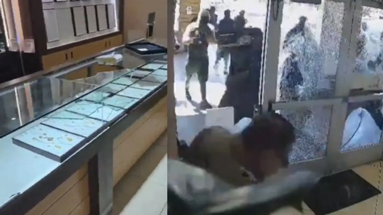 Pune based PNG jewellers robbed by 20 miscreants in USA's San Francisco; video surfaces (WATCH) Pune based PNG jewellers robbed by 20 miscreants in USA's San Francisco; video surfaces (WATCH)