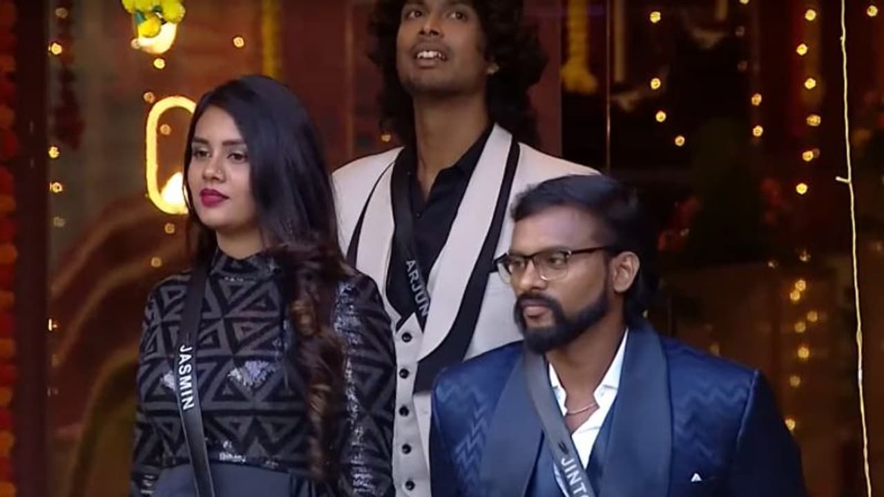 രണ്ടാം സ്ഥാനവുമില്ല, വിജയ പ്രതീക്ഷകള് തെറ്റി, ആ കരുത്തുറ്റ മത്സരാര്ഥി പുറത്ത്, ഇതാ ബിഗ് ബോസില് ഞെട്ടല് രണ്ടാം സ്ഥാനവുമില്ല, വിജയ പ്രതീക്ഷകള് തെറ്റി, ആ കരുത്തുറ്റ മത്സരാര്ഥി പുറത്ത്, ഇതാ ബിഗ് ബോസില് ഞെട്ടല്