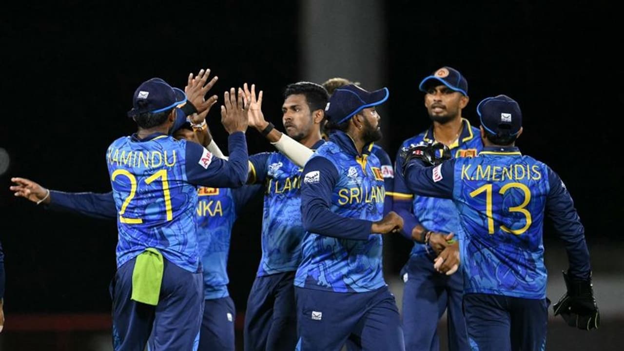 200 ரன்களுக்கு மேல் குவித்து இலங்கை சாதனை – வெற்றியோடு நாடு திரும்பும் இலங்கை! 200 ரன்களுக்கு மேல் குவித்து இலங்கை சாதனை – வெற்றியோடு நாடு திரும்பும் இலங்கை!