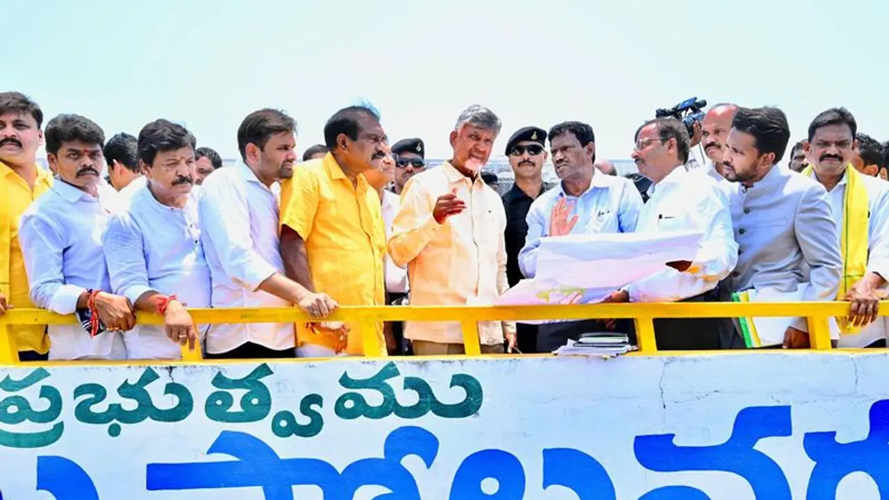 పోలవరం విషయంలో జగన్ చేసింది క్షమించరాని నేరం.. అసమర్థ, అహంకార నిర్ణయాలతో సర్వనాశనం చేశారని చంద్రబాబు ఫైర్ పోలవరం విషయంలో జగన్ చేసింది క్షమించరాని నేరం.. అసమర్థ, అహంకార నిర్ణయాలతో సర్వనాశనం చేశారని చంద్రబాబు ఫైర్