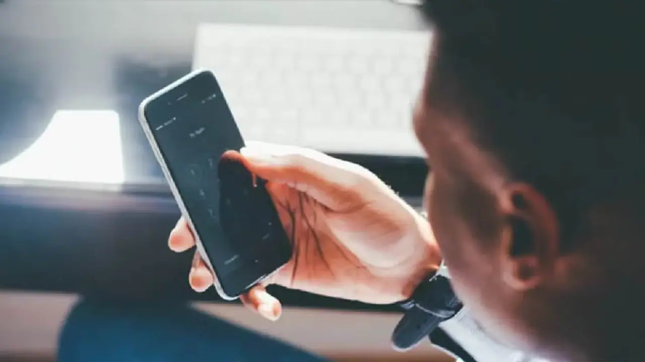 Two people died due to mobile charging Two people died due to mobile charging