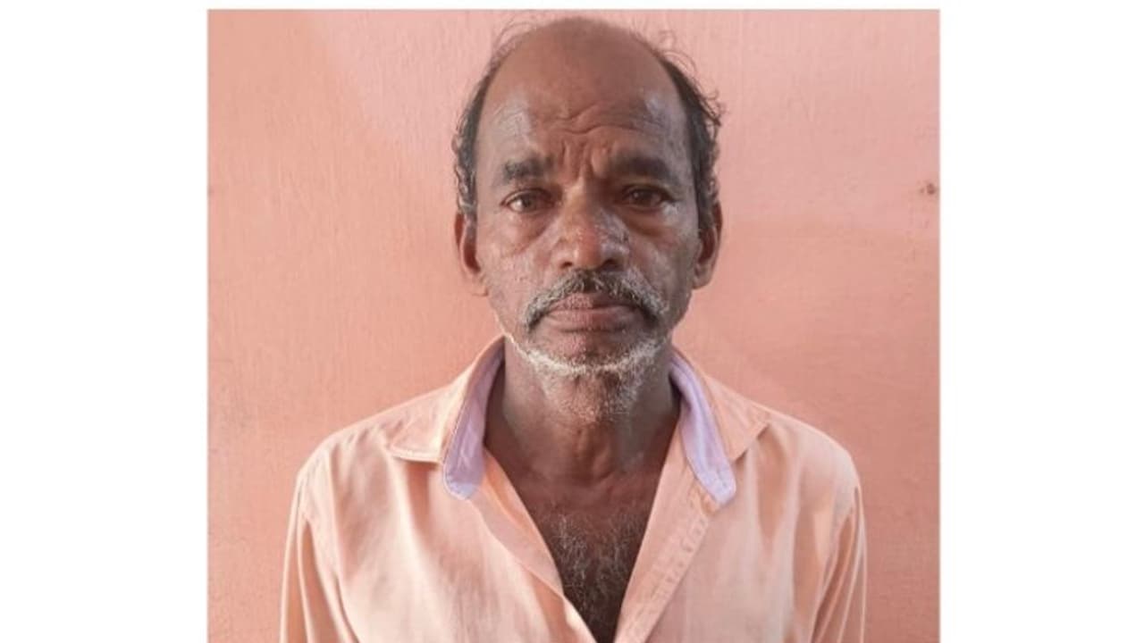 മകളുടെ വിവാഹ നിശ്ചയ ദിവസം ഗൃഹനാഥൻ അയൽവാസിയുടെ അടിയേറ്റ് മരിച്ച സംഭവം: പ്രതി അറസ്റ്റിൽ മകളുടെ വിവാഹ നിശ്ചയ ദിവസം ഗൃഹനാഥൻ അയൽവാസിയുടെ അടിയേറ്റ് മരിച്ച സംഭവം: പ്രതി അറസ്റ്റിൽ