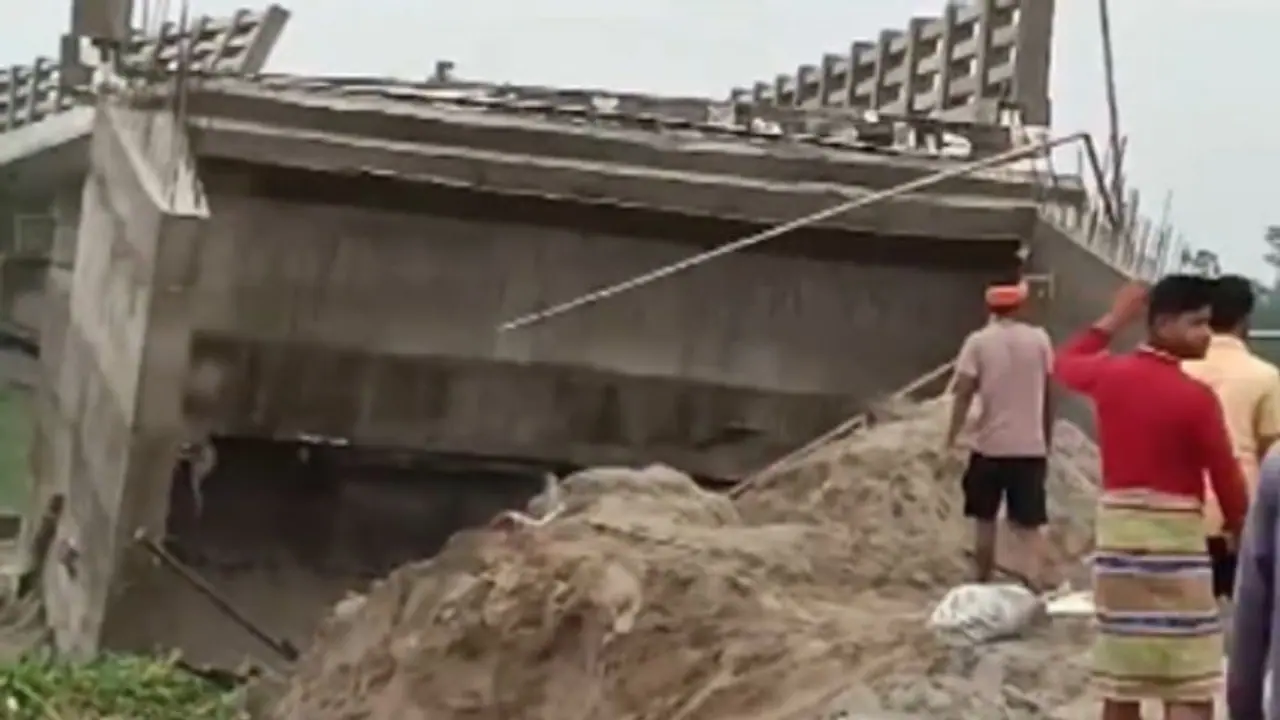 Bihar's Araria Bridge, Constructed at Rs 12 Crore, Collapses Just Before Official Inauguration [watch]