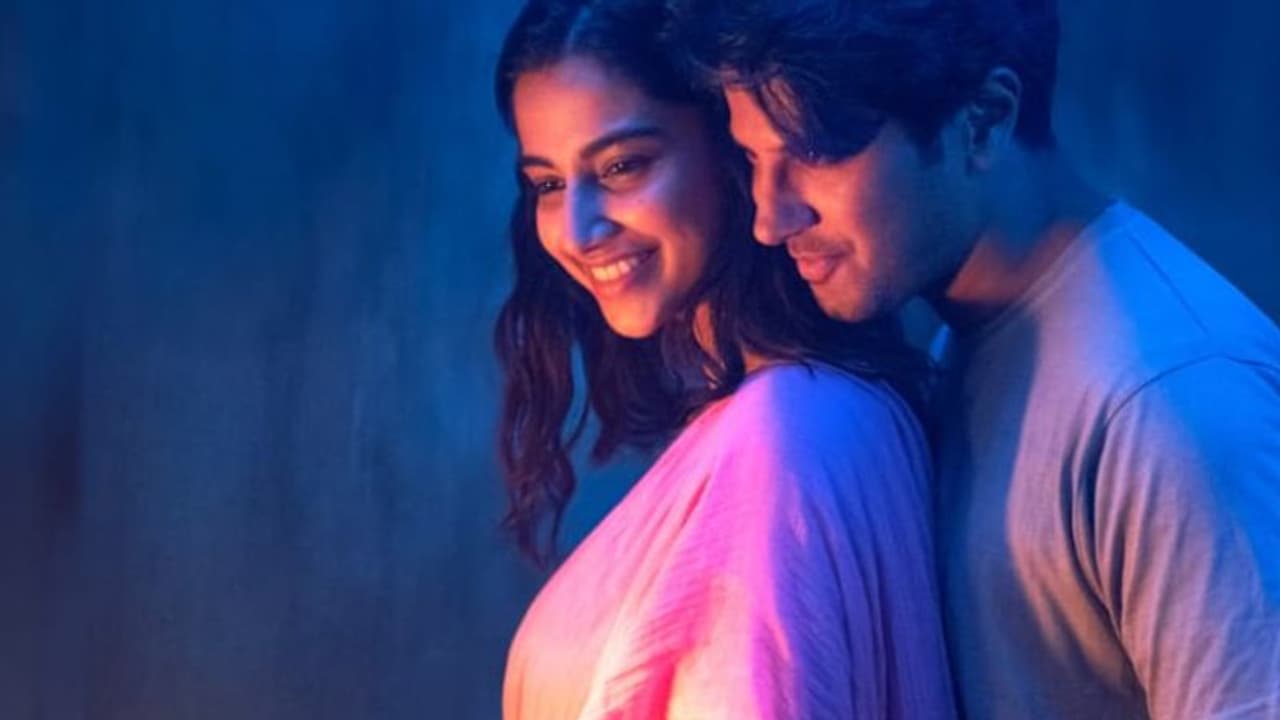 ഇനി ദുല്ഖറിന്റെ ലക്കി ഭാസ്കര്, ആദ്യ ഗാനം പുറത്ത് ഇനി ദുല്ഖറിന്റെ ലക്കി ഭാസ്കര്, ആദ്യ ഗാനം പുറത്ത്