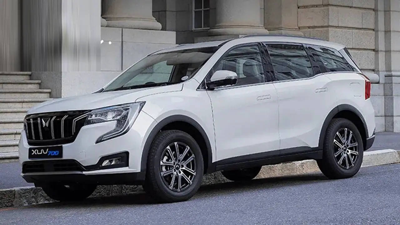 Mahindra XUV700 Mahindra XUV700