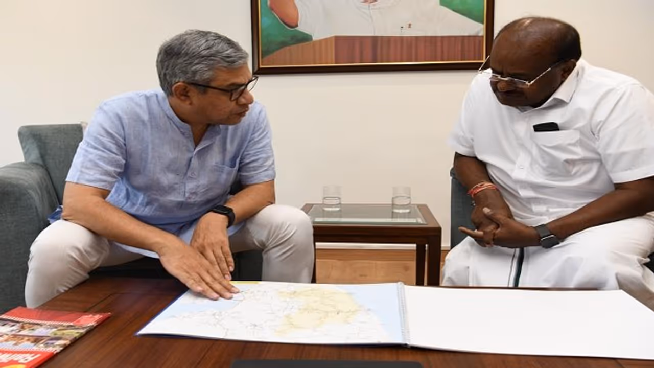 ಕರ್ನಾಟಕದ ರೈಲ್ವೆ ಯೋಜನೆಗಳ ಬಗ್ಗೆ ಅಶ್ವಿನಿ ವೈಷ್ಣವ್ ಜತೆ ಕುಮಾರಸ್ವಾಮಿ ಚರ್ಚೆ