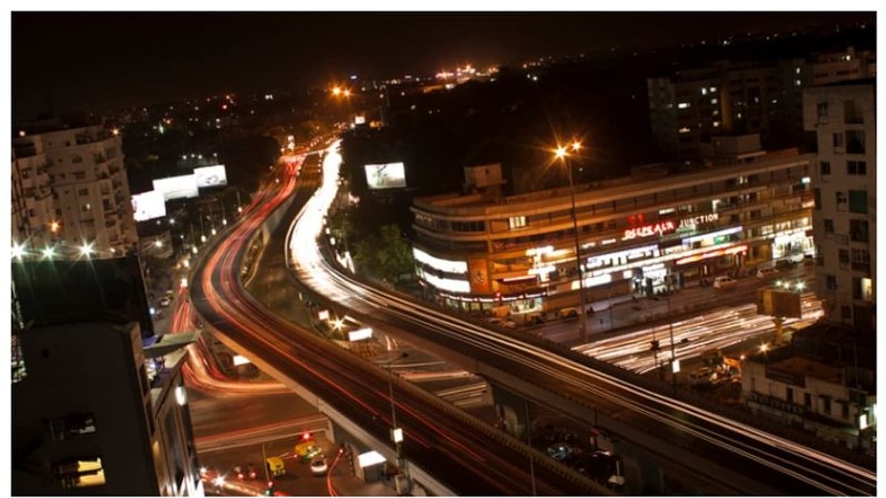 നഗരങ്ങളിലേക്ക് ചേക്കേറാന് പദ്ധതിയുണ്ടോ? എങ്കിൽ ഇന്ത്യയിലെ മികച്ച അഞ്ച് നഗരങ്ങള് ഏതെന്ന് അറിയാം നഗരങ്ങളിലേക്ക് ചേക്കേറാന് പദ്ധതിയുണ്ടോ? എങ്കിൽ ഇന്ത്യയിലെ മികച്ച അഞ്ച് നഗരങ്ങള് ഏതെന്ന് അറിയാം