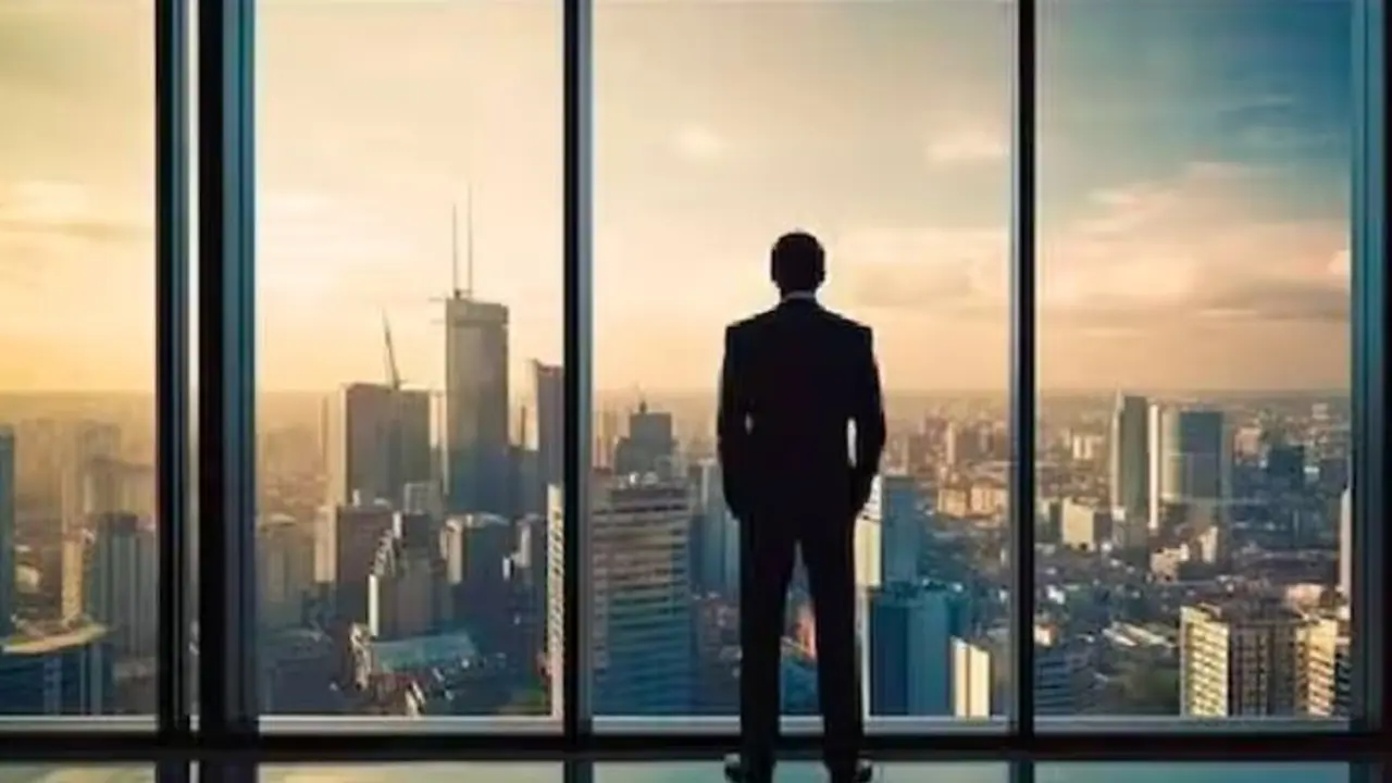 ఒకప్పుడు హోటల్లో వెయిటర్.. ఇప్పుడు టాటా, అంబానీ కంటే రిచ్.. ఎవరో తెలుసా? ఒకప్పుడు హోటల్లో వెయిటర్.. ఇప్పుడు టాటా, అంబానీ కంటే రిచ్.. ఎవరో తెలుసా?