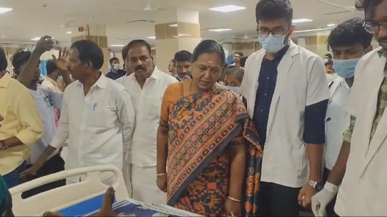 Kallakurichi: கள்ளச்சாராயம் குடித்து உயிரிழந்தவர்களுக்கு ரூ.10 லட்சம் வழங்கி ஊக்கப்படுத்துவதா? பிரேமலதா Kallakurichi: கள்ளச்சாராயம் குடித்து உயிரிழந்தவர்களுக்கு ரூ.10 லட்சம் வழங்கி ஊக்கப்படுத்துவதா? பிரேமலதா